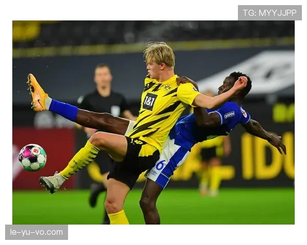 鲁尔德比重燃战火：多特蒙德与沙尔克04上演激烈对决引关注