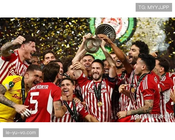 富勒姆传奇重返克拉文农场，点燃新一代球员梦想与潜能