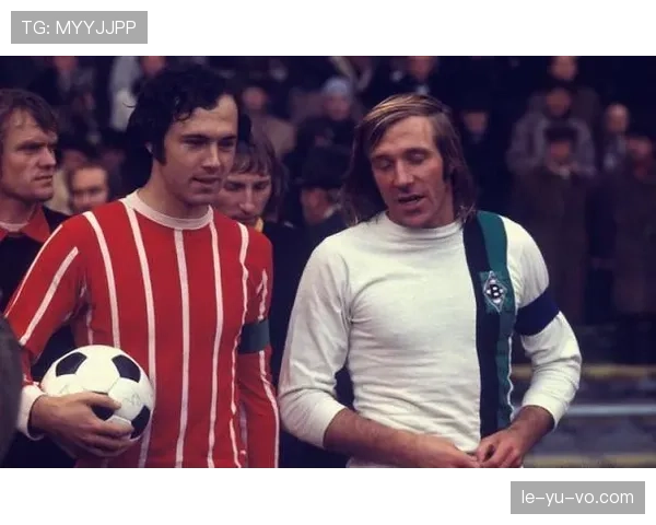 贝肯鲍尔持续稳定发挥，铸就德国足球的坚实支柱与荣光象征