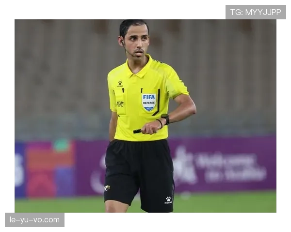 亚洲杯卡塔尔赛场裁判判罚引发争议，球迷对比赛公平性表现关注