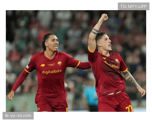 匈牙利费伦茨瓦罗斯足球俱乐部在新赛季首战中表现稳健，彰显球队强劲实力