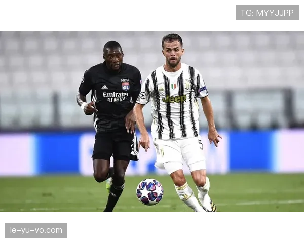 罗德里强在何处？顶级后腰的组织、防守与体系适配性解析